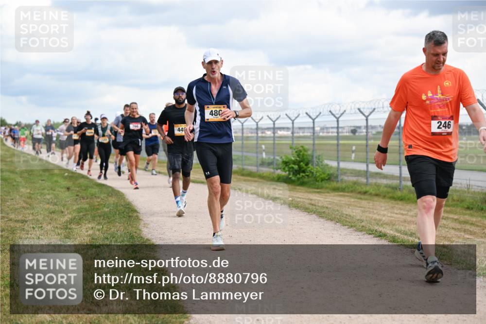 14.09.2025 - Airport Race Dr. Thomas Lammeyer http://msf.ph/oto/8880796 14.09.2025 12:31:34 Laufen 766, 440, 486, 246 meine-sportfotos.de