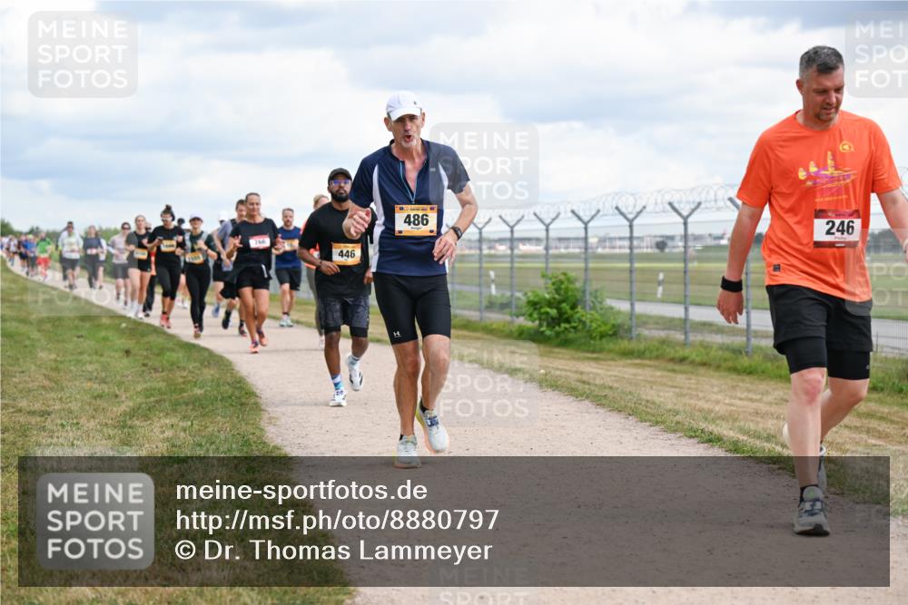 14.09.2025 - Airport Race Dr. Thomas Lammeyer http://msf.ph/oto/8880797 14.09.2025 12:31:35 Laufen 446, 486, 246 meine-sportfotos.de
