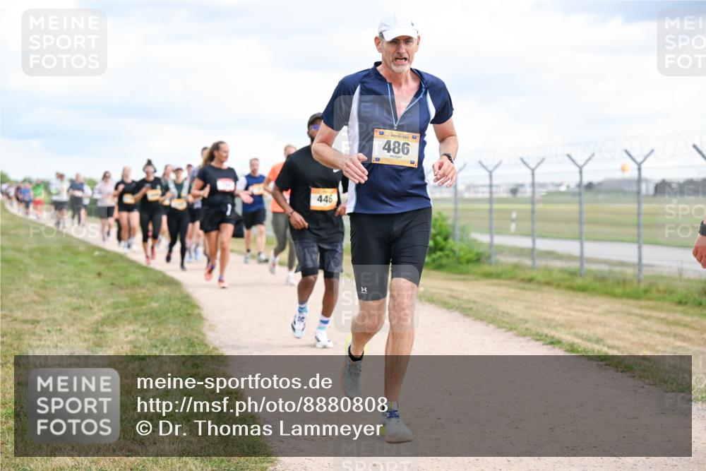 14.09.2025 - Airport Race Dr. Thomas Lammeyer http://msf.ph/oto/8880808 14.09.2025 12:31:36 Laufen 446, 486 meine-sportfotos.de