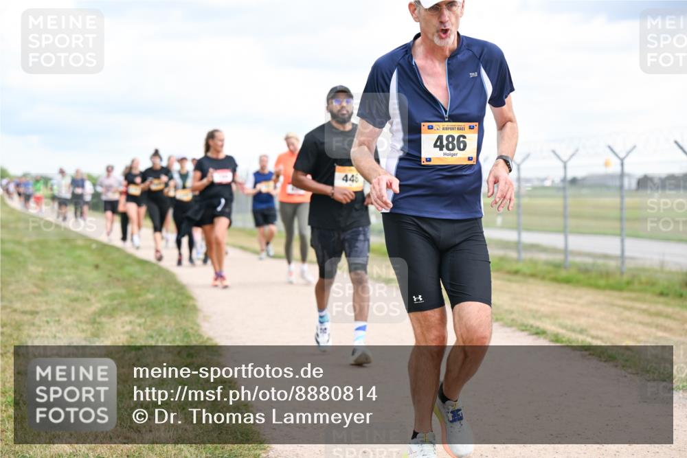 14.09.2025 - Airport Race Dr. Thomas Lammeyer http://msf.ph/oto/8880814 14.09.2025 12:31:36 Laufen 446, 486 meine-sportfotos.de