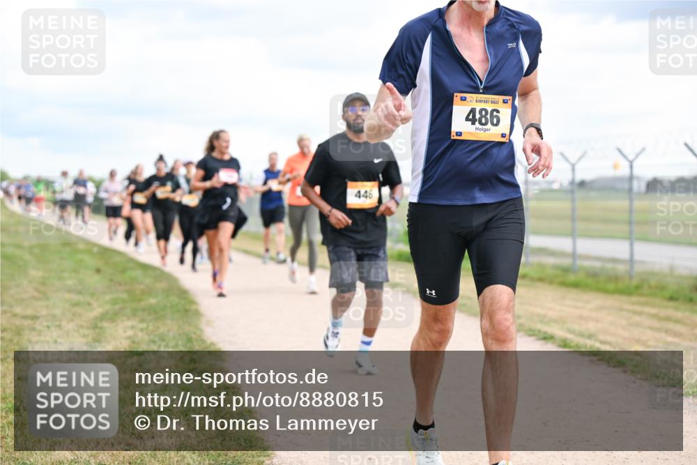 14.09.2025 - Airport Race Dr. Thomas Lammeyer http://msf.ph/oto/8880815 14.09.2025 12:31:36 Laufen 446, 486 meine-sportfotos.de