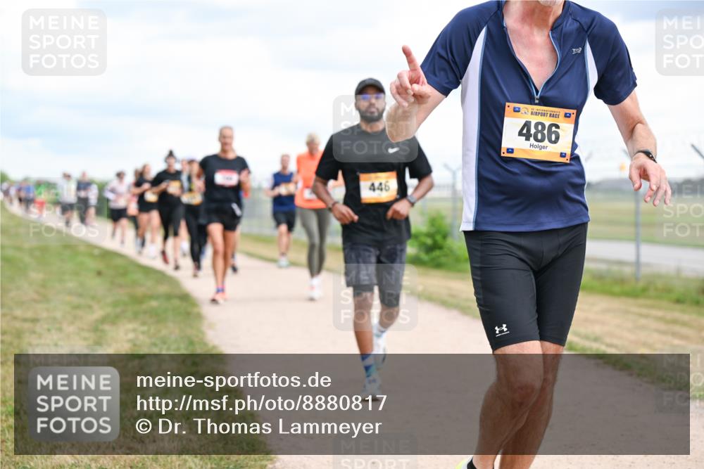 14.09.2025 - Airport Race Dr. Thomas Lammeyer http://msf.ph/oto/8880817 14.09.2025 12:31:37 Laufen 446, 486 meine-sportfotos.de