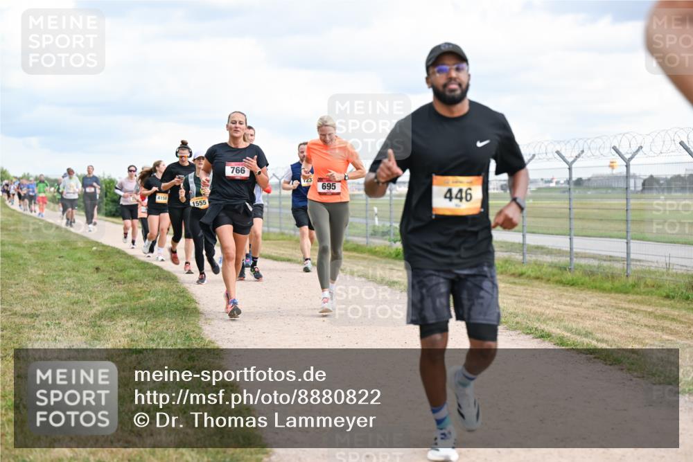 14.09.2025 - Airport Race Dr. Thomas Lammeyer http://msf.ph/oto/8880822 14.09.2025 12:31:37 Laufen 4158, 1555, 766, 695, 446 meine-sportfotos.de