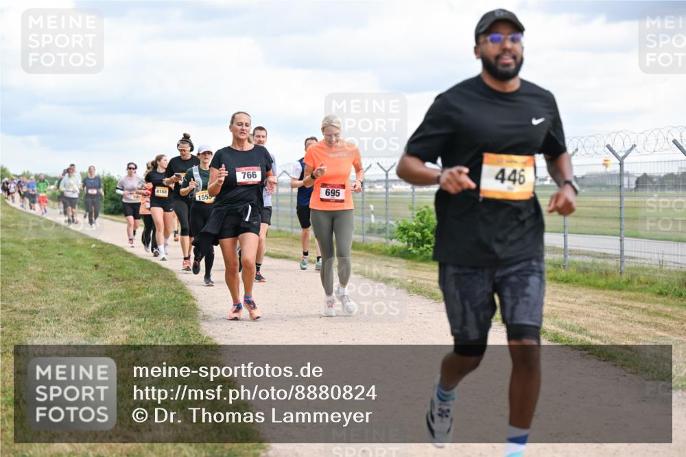 14.09.2025 - Airport Race Dr. Thomas Lammeyer http://msf.ph/oto/8880824 14.09.2025 12:31:38 Laufen 4158, 1555, 766, 695, 446 meine-sportfotos.de