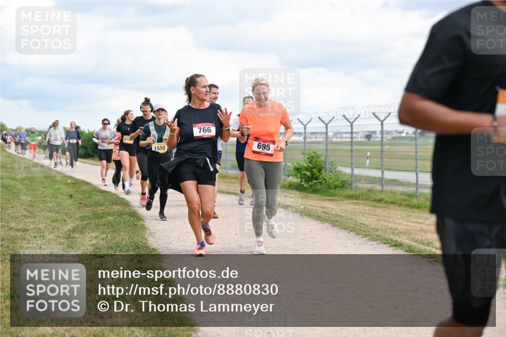 14.09.2025 - Airport Race Dr. Thomas Lammeyer http://msf.ph/oto/8880830 14.09.2025 12:31:38 Laufen 415, 1555, 766, 695 meine-sportfotos.de