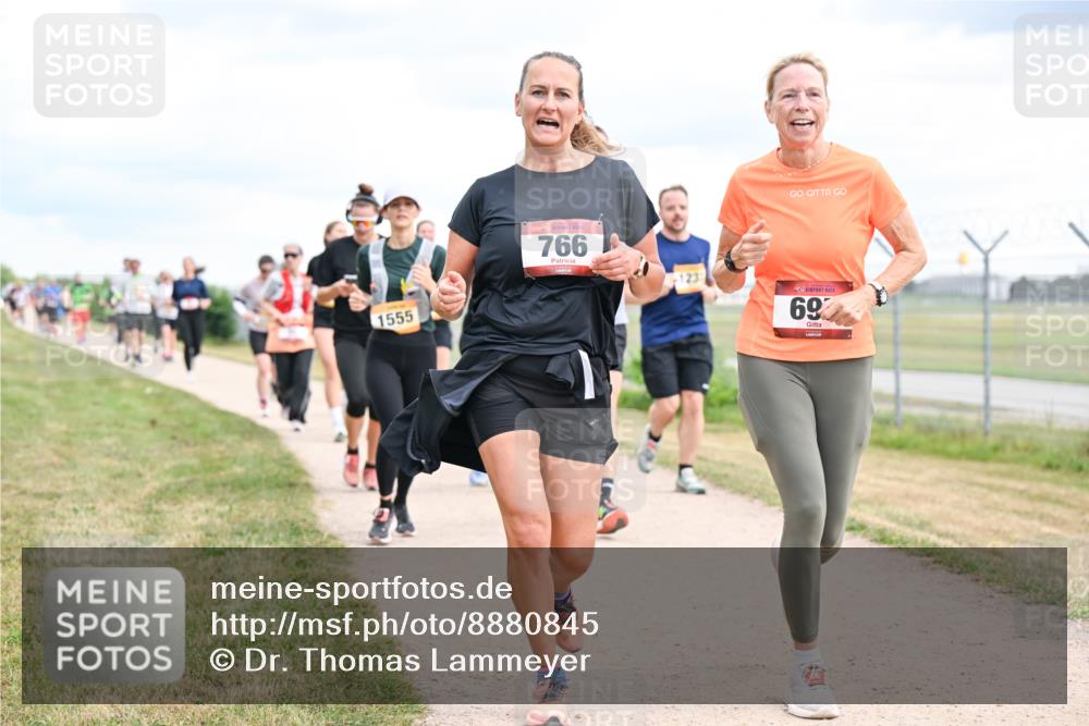 14.09.2025 - Airport Race Dr. Thomas Lammeyer http://msf.ph/oto/8880845 14.09.2025 12:31:40 Laufen 1555, 766, 123, 69 meine-sportfotos.de