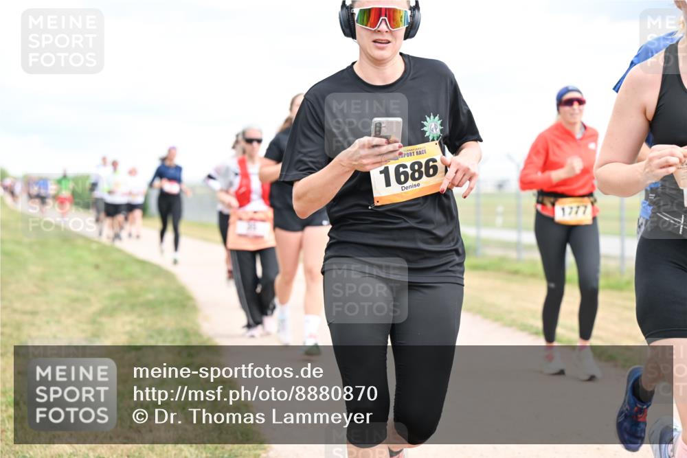 14.09.2025 - Airport Race Dr. Thomas Lammeyer http://msf.ph/oto/8880870 14.09.2025 12:31:43 Laufen 1686 meine-sportfotos.de