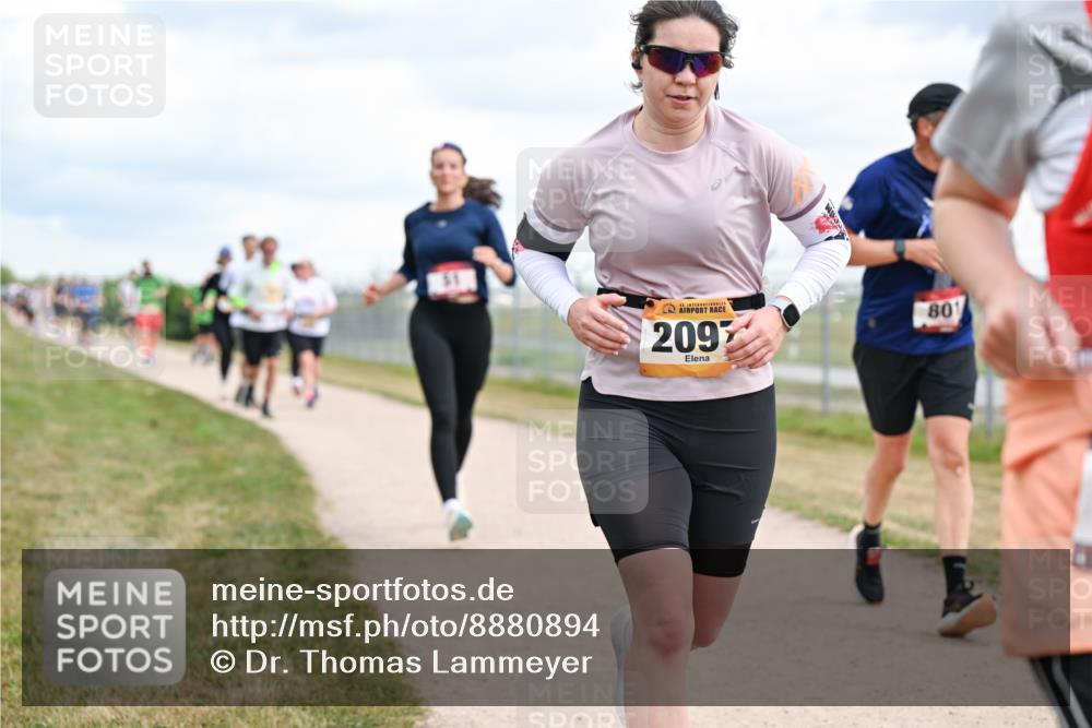14.09.2025 - Airport Race Dr. Thomas Lammeyer http://msf.ph/oto/8880894 14.09.2025 12:31:46 Laufen 209, 80 meine-sportfotos.de
