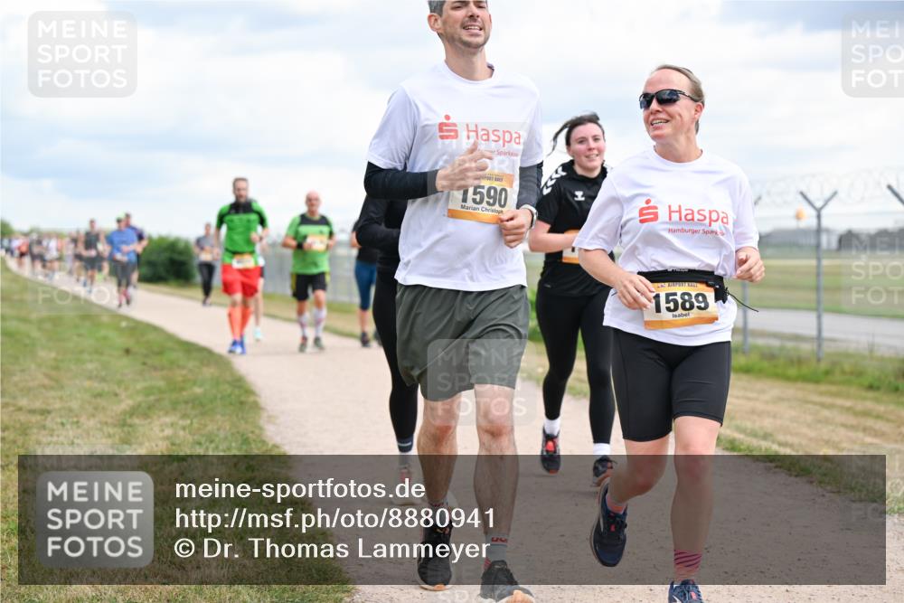 14.09.2025 - Airport Race Dr. Thomas Lammeyer http://msf.ph/oto/8880941 14.09.2025 12:31:53 Laufen 1590, 1589 meine-sportfotos.de