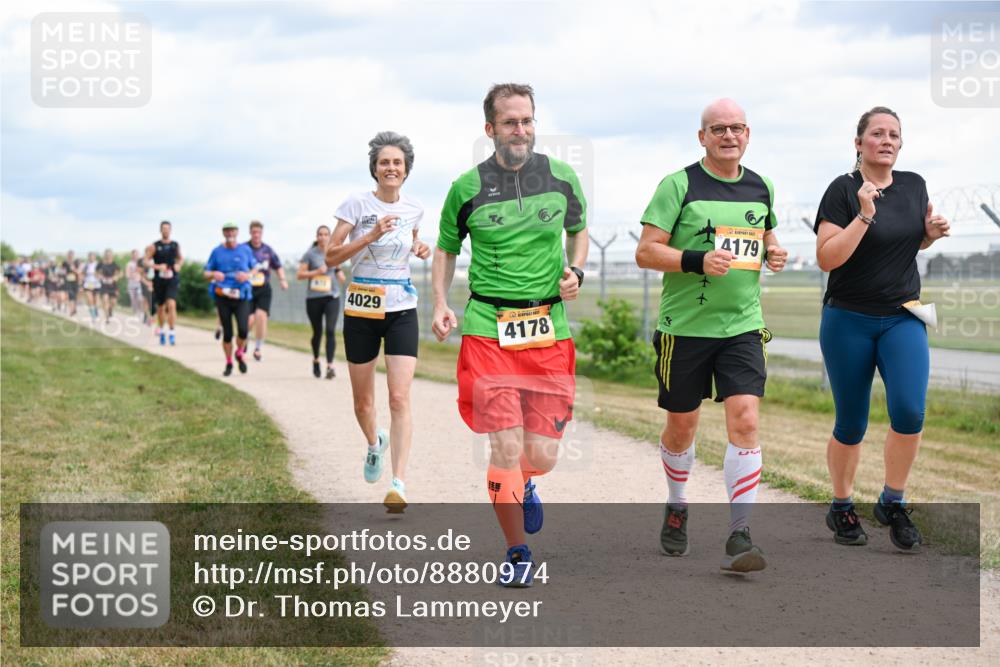 14.09.2025 - Airport Race Dr. Thomas Lammeyer http://msf.ph/oto/8880974 14.09.2025 12:31:58 Laufen 4029, 4178, 4179 meine-sportfotos.de