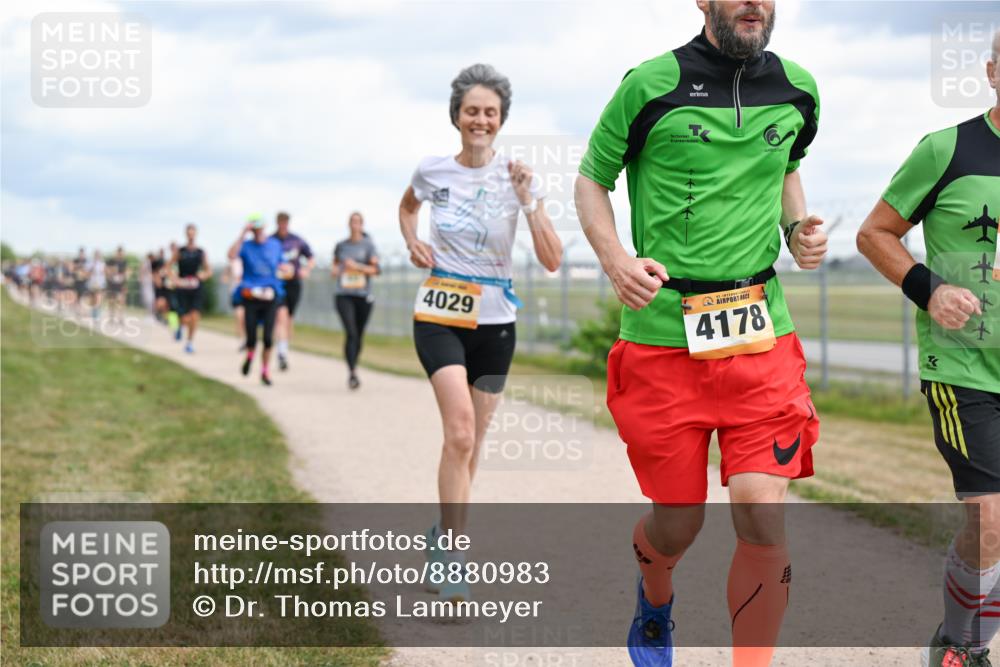 14.09.2025 - Airport Race Dr. Thomas Lammeyer http://msf.ph/oto/8880983 14.09.2025 12:31:59 Laufen 4029, 4178 meine-sportfotos.de