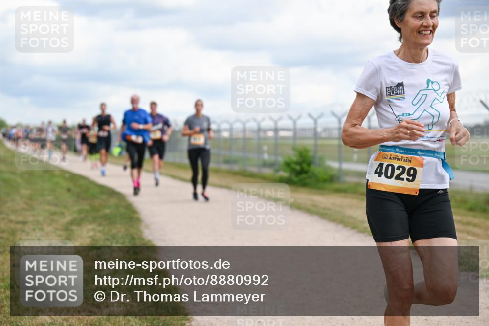 14.09.2025 - Airport Race Dr. Thomas Lammeyer http://msf.ph/oto/8880992 14.09.2025 12:32:00 Laufen 4, 42, 4029 meine-sportfotos.de