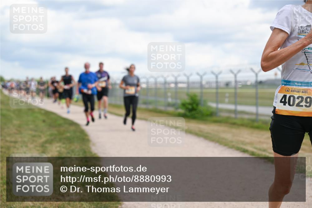 14.09.2025 - Airport Race Dr. Thomas Lammeyer http://msf.ph/oto/8880993 14.09.2025 12:32:00 Laufen 42, 4029 meine-sportfotos.de