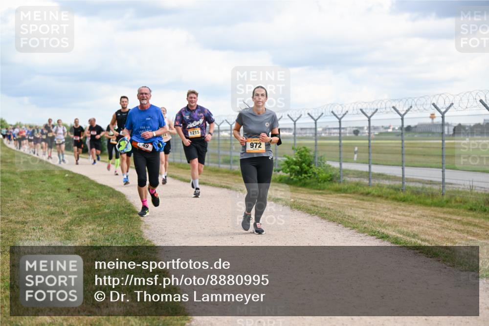 14.09.2025 - Airport Race Dr. Thomas Lammeyer http://msf.ph/oto/8880995 14.09.2025 12:32:02 Laufen 49, 1215, 972 meine-sportfotos.de