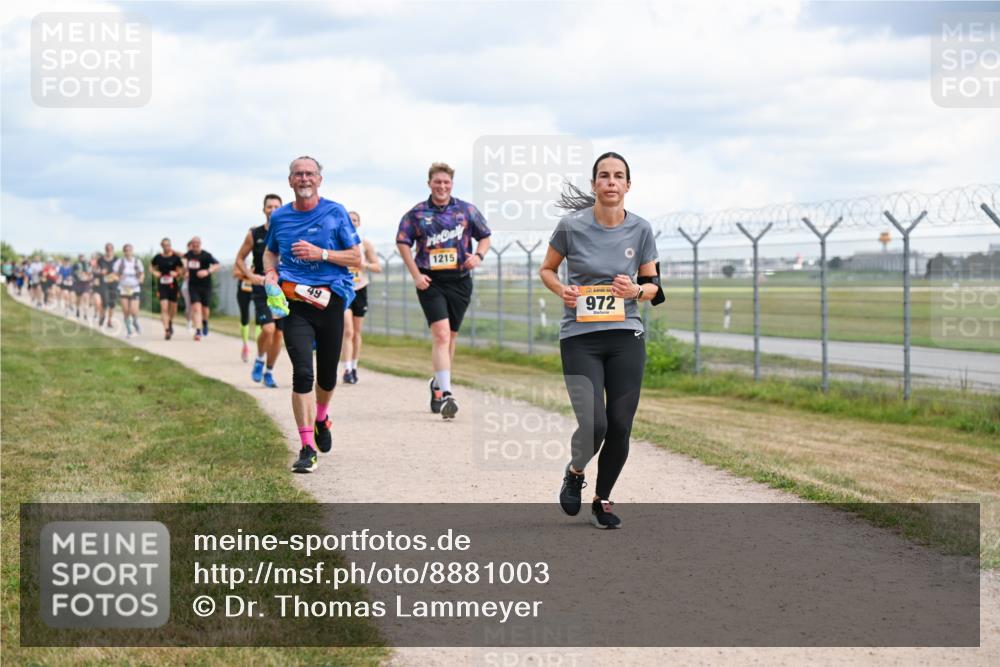 14.09.2025 - Airport Race Dr. Thomas Lammeyer http://msf.ph/oto/8881003 14.09.2025 12:32:02 Laufen 49, 1215, 972 meine-sportfotos.de