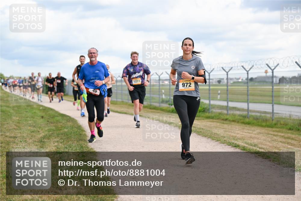 14.09.2025 - Airport Race Dr. Thomas Lammeyer http://msf.ph/oto/8881004 14.09.2025 12:32:03 Laufen 49, 1215, 972 meine-sportfotos.de