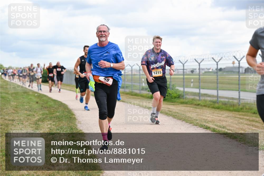 14.09.2025 - Airport Race Dr. Thomas Lammeyer http://msf.ph/oto/8881015 14.09.2025 12:32:04 Laufen 49, 1215 meine-sportfotos.de