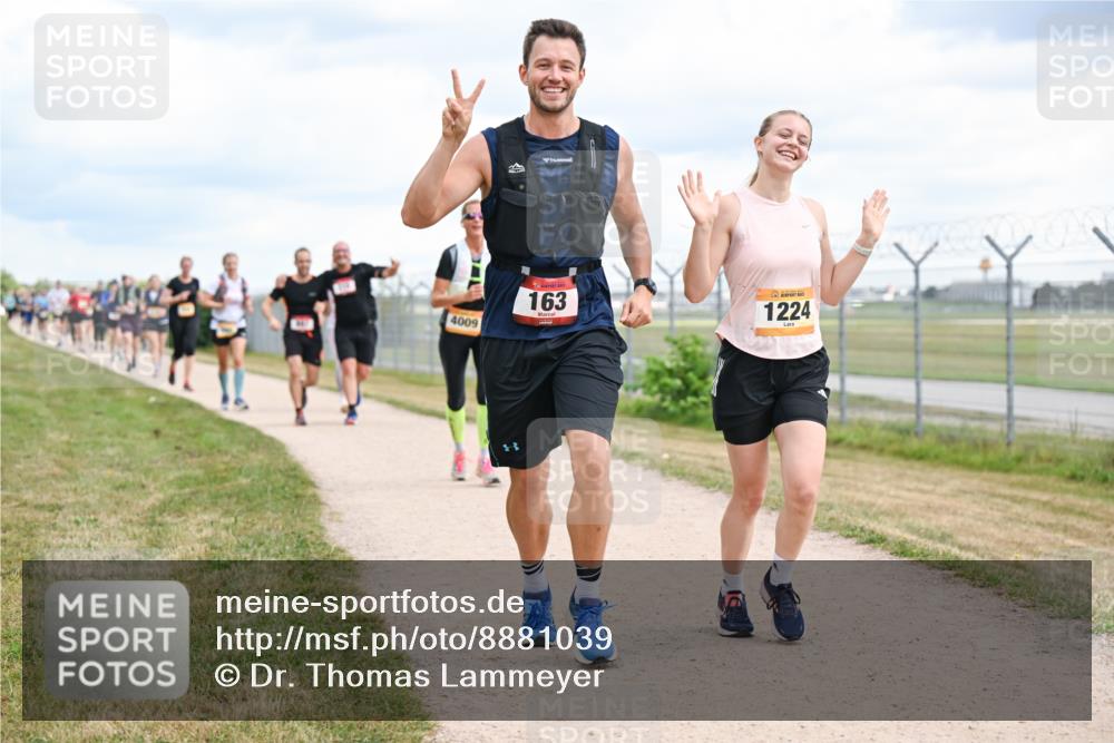 14.09.2025 - Airport Race Dr. Thomas Lammeyer http://msf.ph/oto/8881039 14.09.2025 12:32:07 Laufen 4009, 163, 1224 meine-sportfotos.de