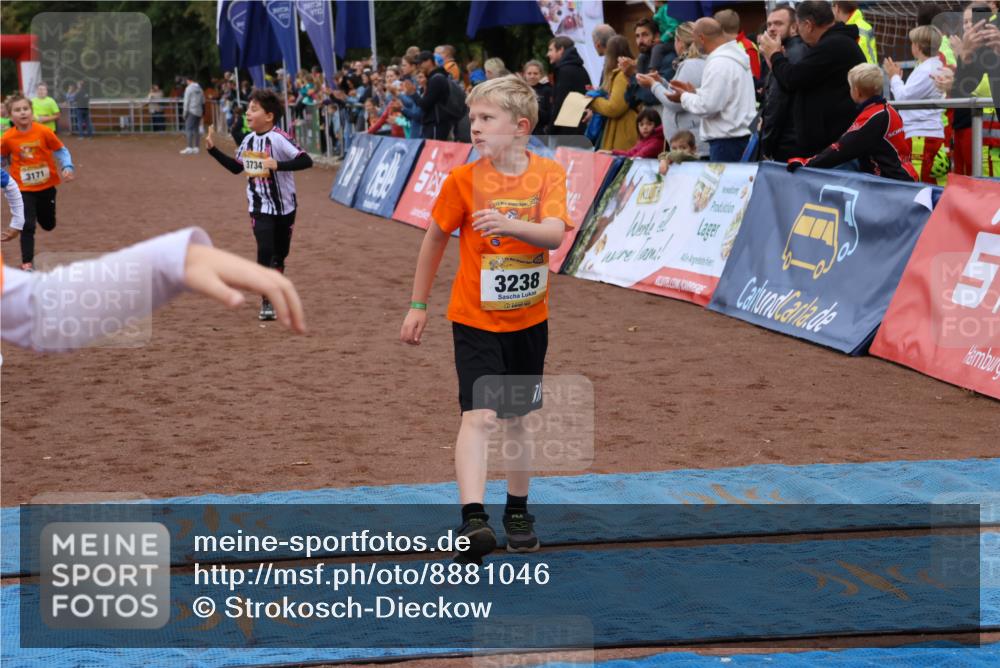 14.09.2025 - Airport Race Strokosch-Dieckow http://msf.ph/oto/8881046 14.09.2025 10:11:06 Ziel 3041, 3103, 3171, 3237, 3429, 3442, 3734 meine-sportfotos.de