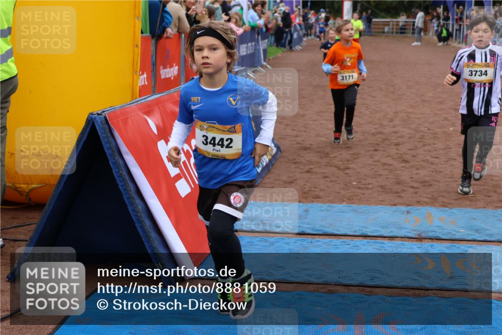 14.09.2025 - Airport Race Strokosch-Dieckow http://msf.ph/oto/8881059 14.09.2025 10:11:08 Ziel 3041, 3171, 3237, 3429, 3442, 3734 meine-sportfotos.de