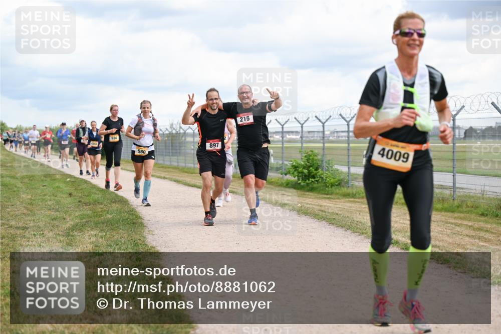 14.09.2025 - Airport Race Dr. Thomas Lammeyer http://msf.ph/oto/8881062 14.09.2025 12:32:10 Laufen 936, 580, 897, 215, 4009 meine-sportfotos.de