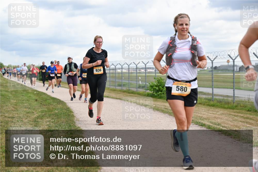 14.09.2025 - Airport Race Dr. Thomas Lammeyer http://msf.ph/oto/8881097 14.09.2025 12:32:14 Laufen 420, 936, 580 meine-sportfotos.de