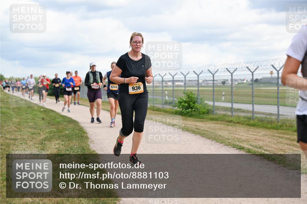 14.09.2025 - Airport Race Dr. Thomas Lammeyer http://msf.ph/oto/8881103 14.09.2025 12:32:15 Laufen 4204, 936 meine-sportfotos.de