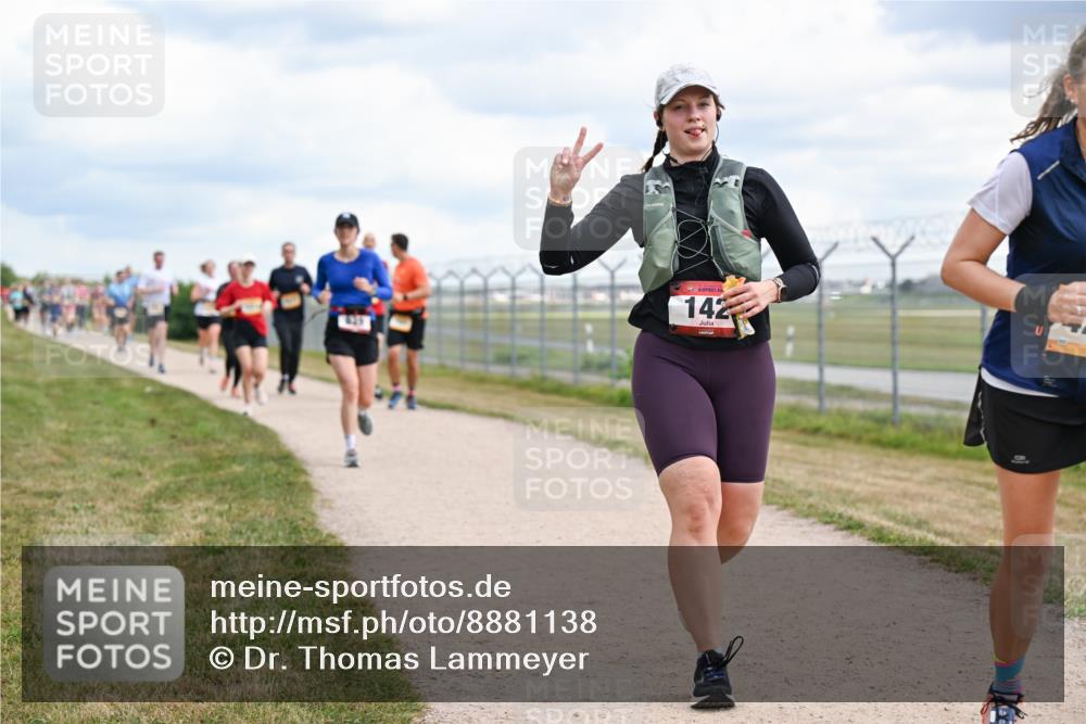 14.09.2025 - Airport Race Dr. Thomas Lammeyer http://msf.ph/oto/8881138 14.09.2025 12:32:19 Laufen 142 meine-sportfotos.de