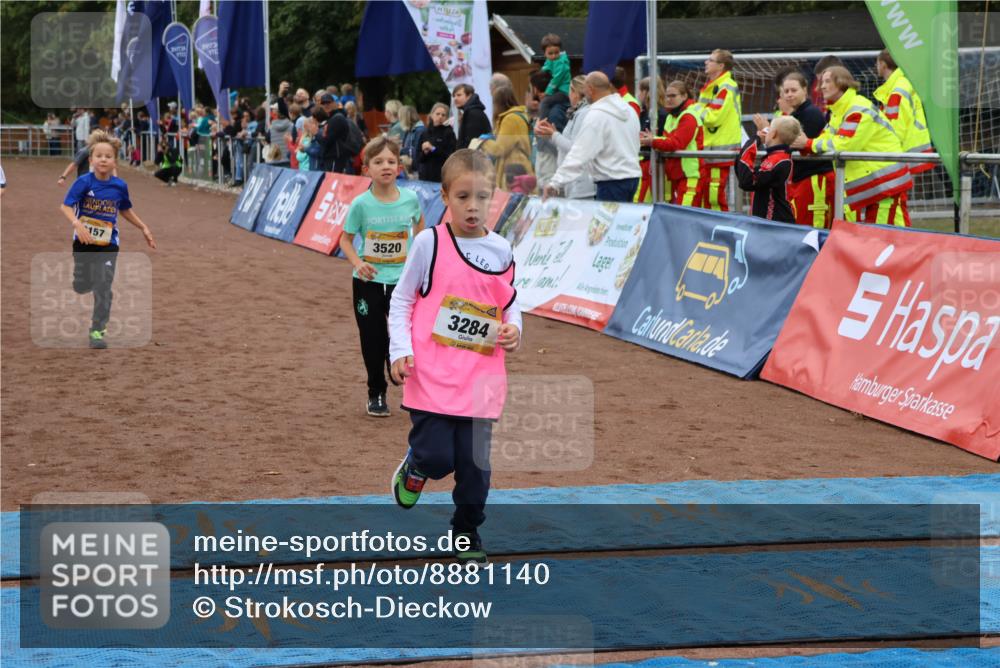 14.09.2025 - Airport Race Strokosch-Dieckow http://msf.ph/oto/8881140 14.09.2025 10:11:28 Ziel 3266, 3284, 3367, 3399, 3520 meine-sportfotos.de