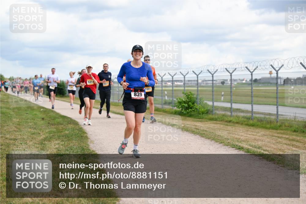 14.09.2025 - Airport Race Dr. Thomas Lammeyer http://msf.ph/oto/8881151 14.09.2025 12:32:20 Laufen 1214, 1577, 839, 1441 meine-sportfotos.de
