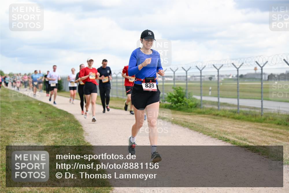 14.09.2025 - Airport Race Dr. Thomas Lammeyer http://msf.ph/oto/8881156 14.09.2025 12:32:21 Laufen 1214, 1677, 839 meine-sportfotos.de