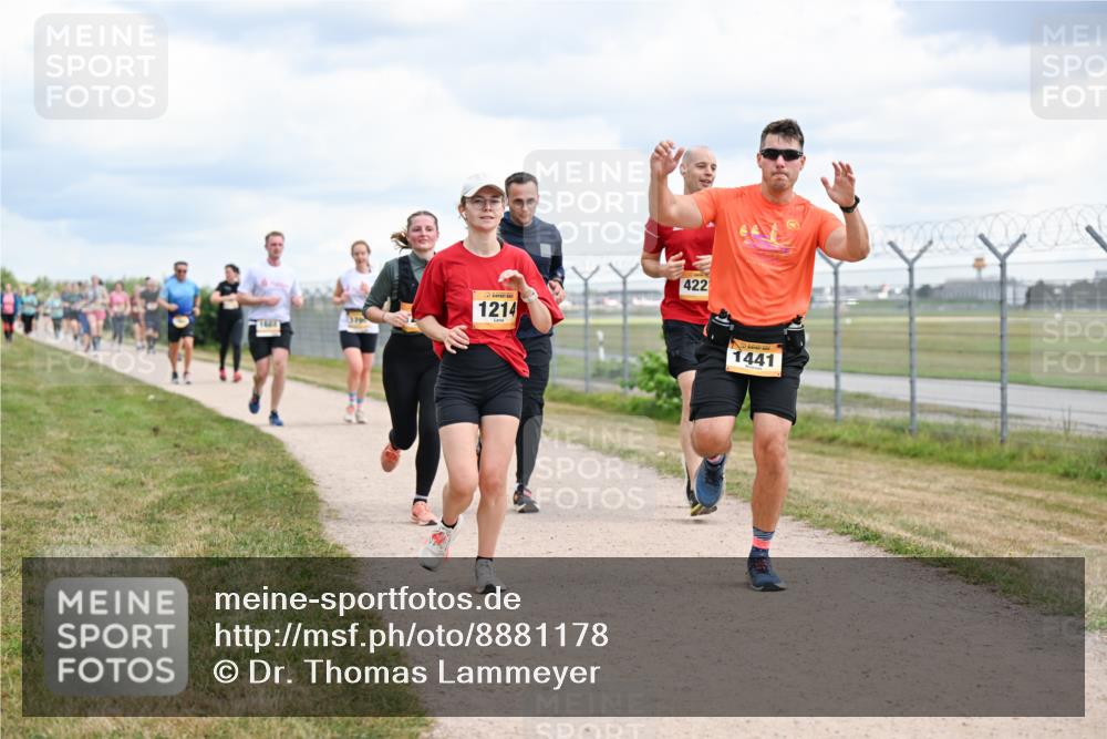 14.09.2025 - Airport Race Dr. Thomas Lammeyer http://msf.ph/oto/8881178 14.09.2025 12:32:23 Laufen 1214, 422, 1441 meine-sportfotos.de