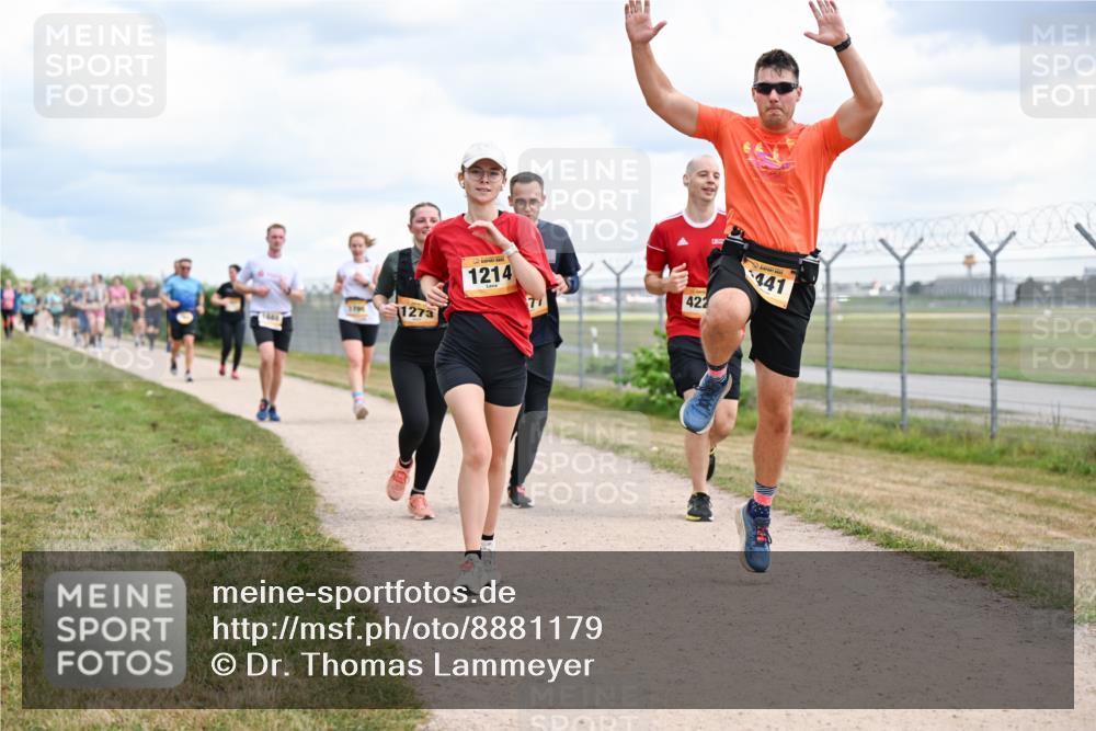 14.09.2025 - Airport Race Dr. Thomas Lammeyer http://msf.ph/oto/8881179 14.09.2025 12:32:24 Laufen 1273, 1214, 422, 441 meine-sportfotos.de