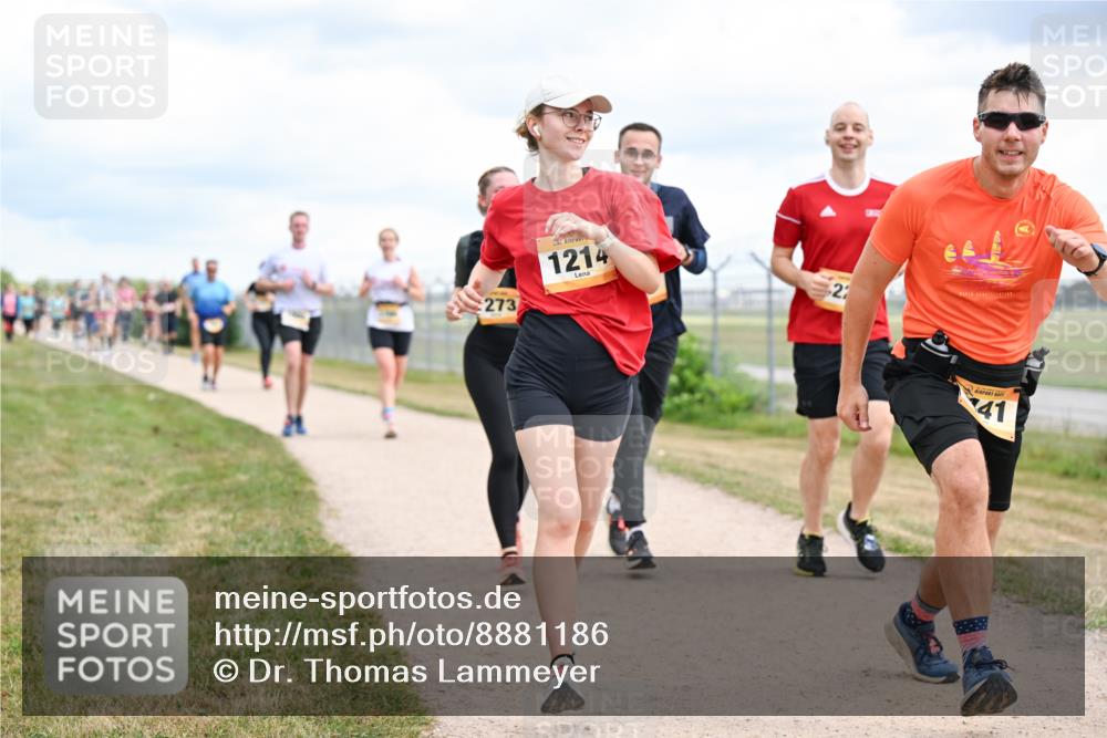 14.09.2025 - Airport Race Dr. Thomas Lammeyer http://msf.ph/oto/8881186 14.09.2025 12:32:24 Laufen 273, 1214, 22, 41 meine-sportfotos.de
