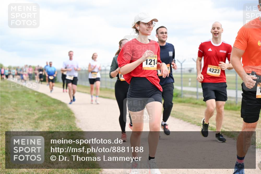 14.09.2025 - Airport Race Dr. Thomas Lammeyer http://msf.ph/oto/8881188 14.09.2025 12:32:25 Laufen 1214, 4223 meine-sportfotos.de
