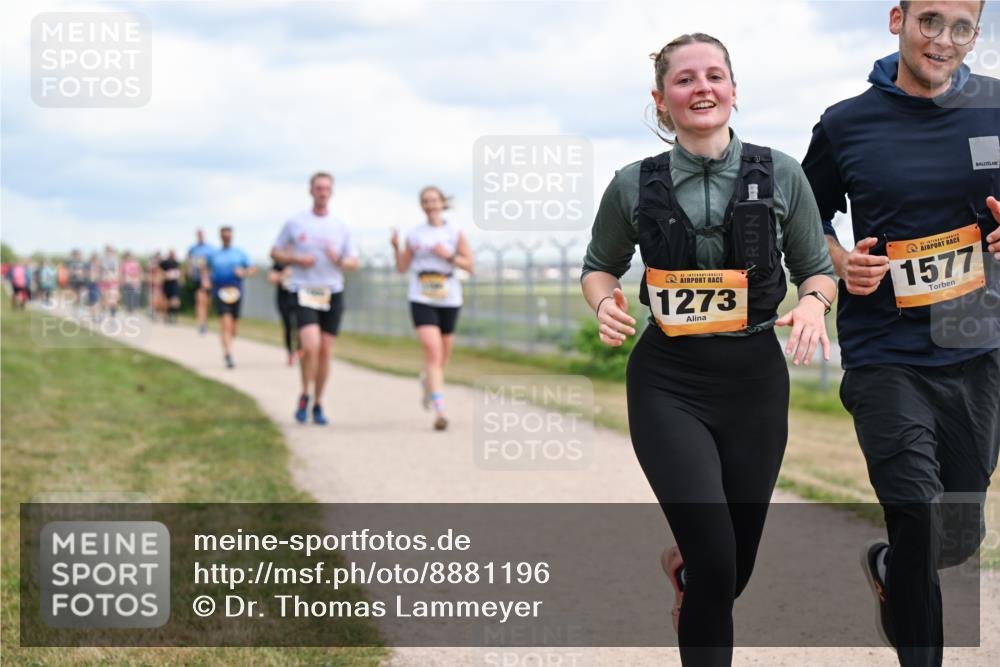 14.09.2025 - Airport Race Dr. Thomas Lammeyer http://msf.ph/oto/8881196 14.09.2025 12:32:26 Laufen 42, 1273, 1577 meine-sportfotos.de