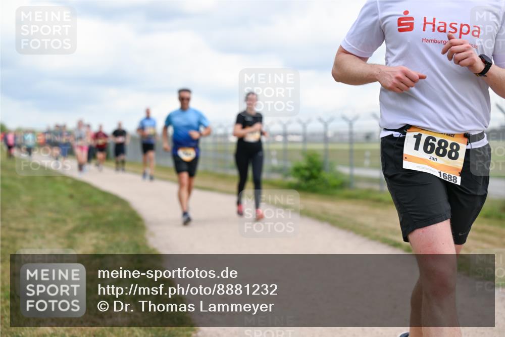 14.09.2025 - Airport Race Dr. Thomas Lammeyer http://msf.ph/oto/8881232 14.09.2025 12:32:30 Laufen 1688, 1688 meine-sportfotos.de