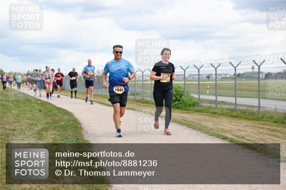 14.09.2025 - Airport Race Dr. Thomas Lammeyer http://msf.ph/oto/8881236 14.09.2025 12:32:31 Laufen 1848 meine-sportfotos.de