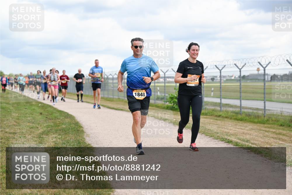 14.09.2025 - Airport Race Dr. Thomas Lammeyer http://msf.ph/oto/8881242 14.09.2025 12:32:32 Laufen 1848, 1847 meine-sportfotos.de
