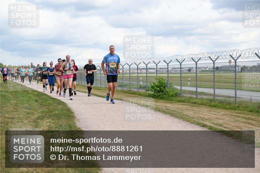 14.09.2025 - Airport Race Dr. Thomas Lammeyer http://msf.ph/oto/8881261 14.09.2025 12:32:34 Laufen 1041, 636, 9, 1595, 1928, 1653 meine-sportfotos.de
