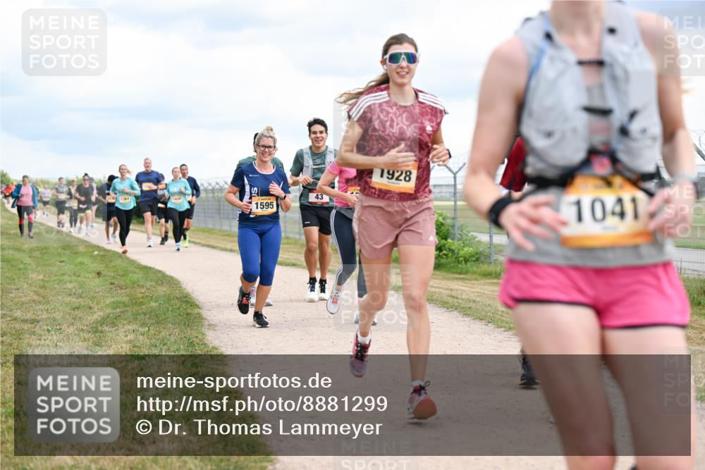 14.09.2025 - Airport Race Dr. Thomas Lammeyer http://msf.ph/oto/8881299 14.09.2025 12:32:40 Laufen 1490, 1595, 43, 1928, 1041 meine-sportfotos.de