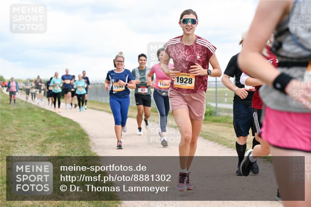 14.09.2025 - Airport Race Dr. Thomas Lammeyer http://msf.ph/oto/8881302 14.09.2025 12:32:41 Laufen 1595, 43, 1928 meine-sportfotos.de