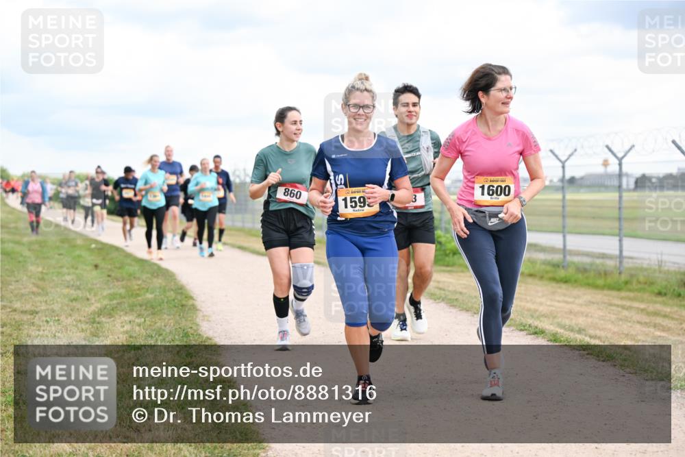 14.09.2025 - Airport Race Dr. Thomas Lammeyer http://msf.ph/oto/8881316 14.09.2025 12:32:42 Laufen 860, 159, 3, 1600 meine-sportfotos.de