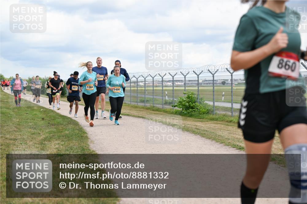 14.09.2025 - Airport Race Dr. Thomas Lammeyer http://msf.ph/oto/8881332 14.09.2025 12:32:44 Laufen 1594, 2071, 1364, 1490, 860 meine-sportfotos.de