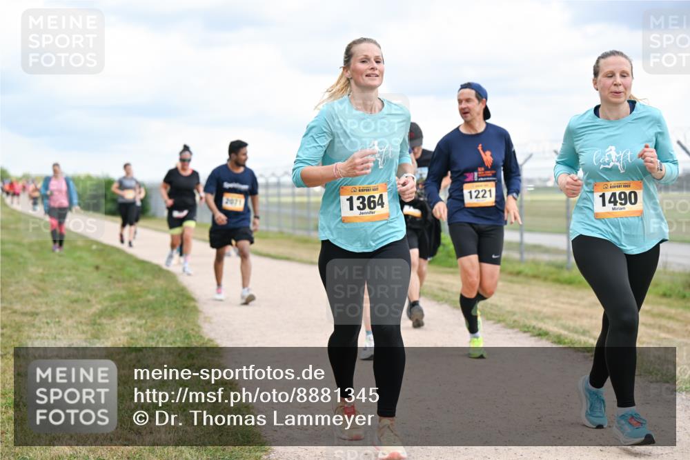 14.09.2025 - Airport Race Dr. Thomas Lammeyer http://msf.ph/oto/8881345 14.09.2025 12:32:48 Laufen 2071, 1364, 1221, 1490 meine-sportfotos.de