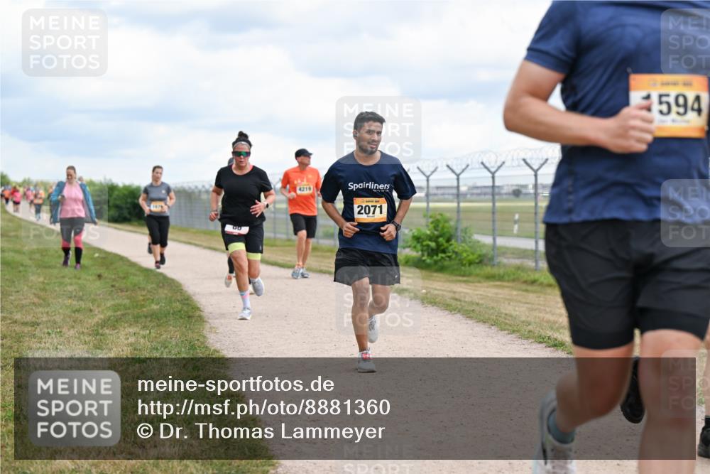 14.09.2025 - Airport Race Dr. Thomas Lammeyer http://msf.ph/oto/8881360 14.09.2025 12:32:50 Laufen 00, 4219, 2071, 594 meine-sportfotos.de