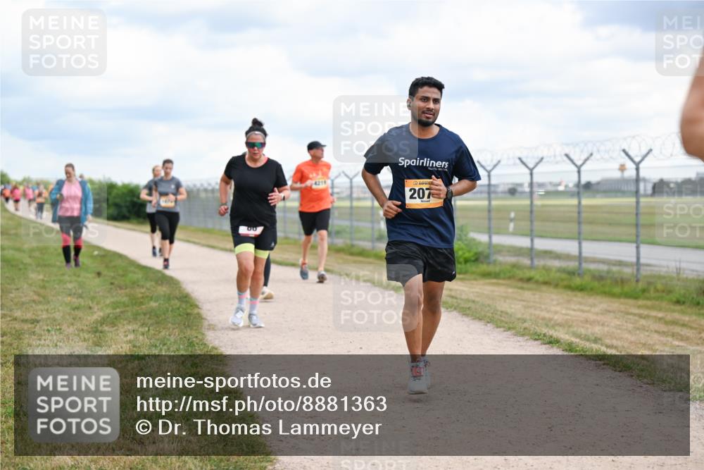 14.09.2025 - Airport Race Dr. Thomas Lammeyer http://msf.ph/oto/8881363 14.09.2025 12:32:50 Laufen 00, 207 meine-sportfotos.de