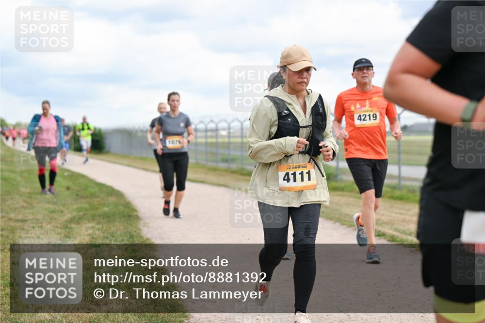14.09.2025 - Airport Race Dr. Thomas Lammeyer http://msf.ph/oto/8881392 14.09.2025 12:32:54 Laufen 1075, 4111, 4219 meine-sportfotos.de