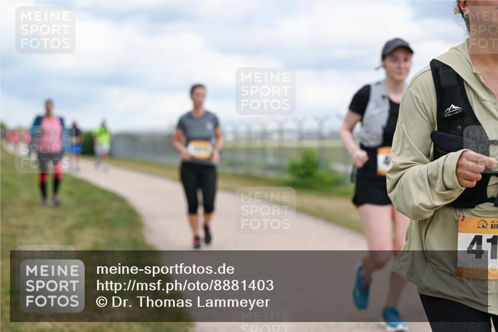 14.09.2025 - Airport Race Dr. Thomas Lammeyer http://msf.ph/oto/8881403 14.09.2025 12:32:55 Laufen 42, 1, 41 meine-sportfotos.de