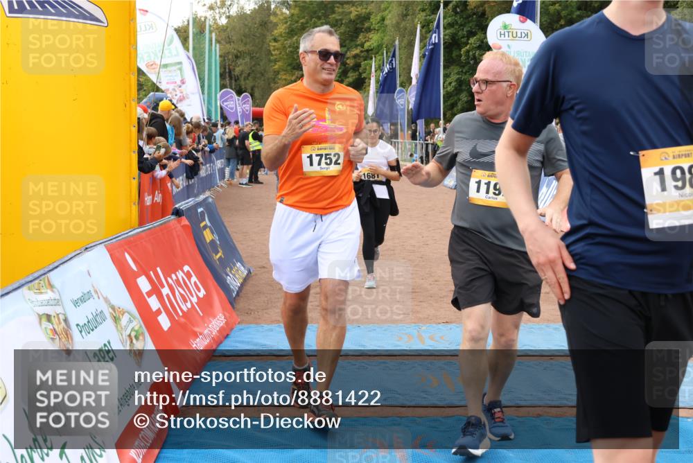 14.09.2025 - Airport Race Strokosch-Dieckow http://msf.ph/oto/8881422 14.09.2025 12:42:08 Ziel 377, 598, 958, 999, 1192, 1681, 1752, 1998, 4015 meine-sportfotos.de
